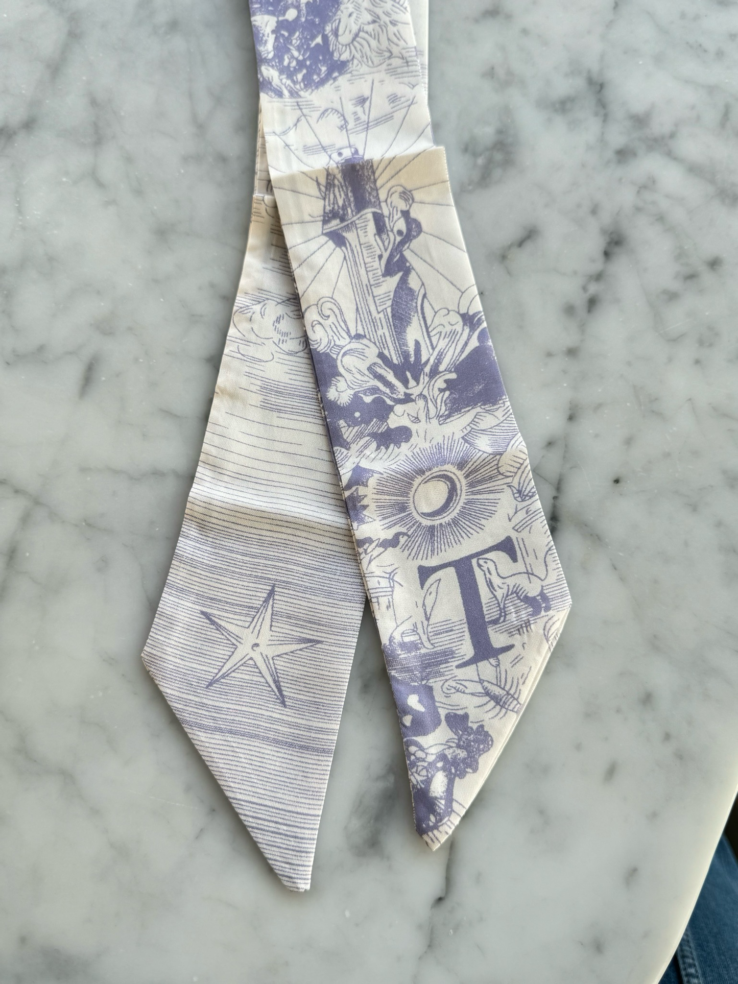 Scarf Letter T