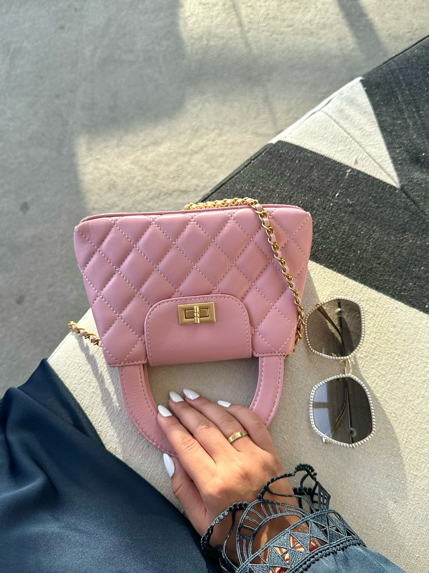 C H Pink