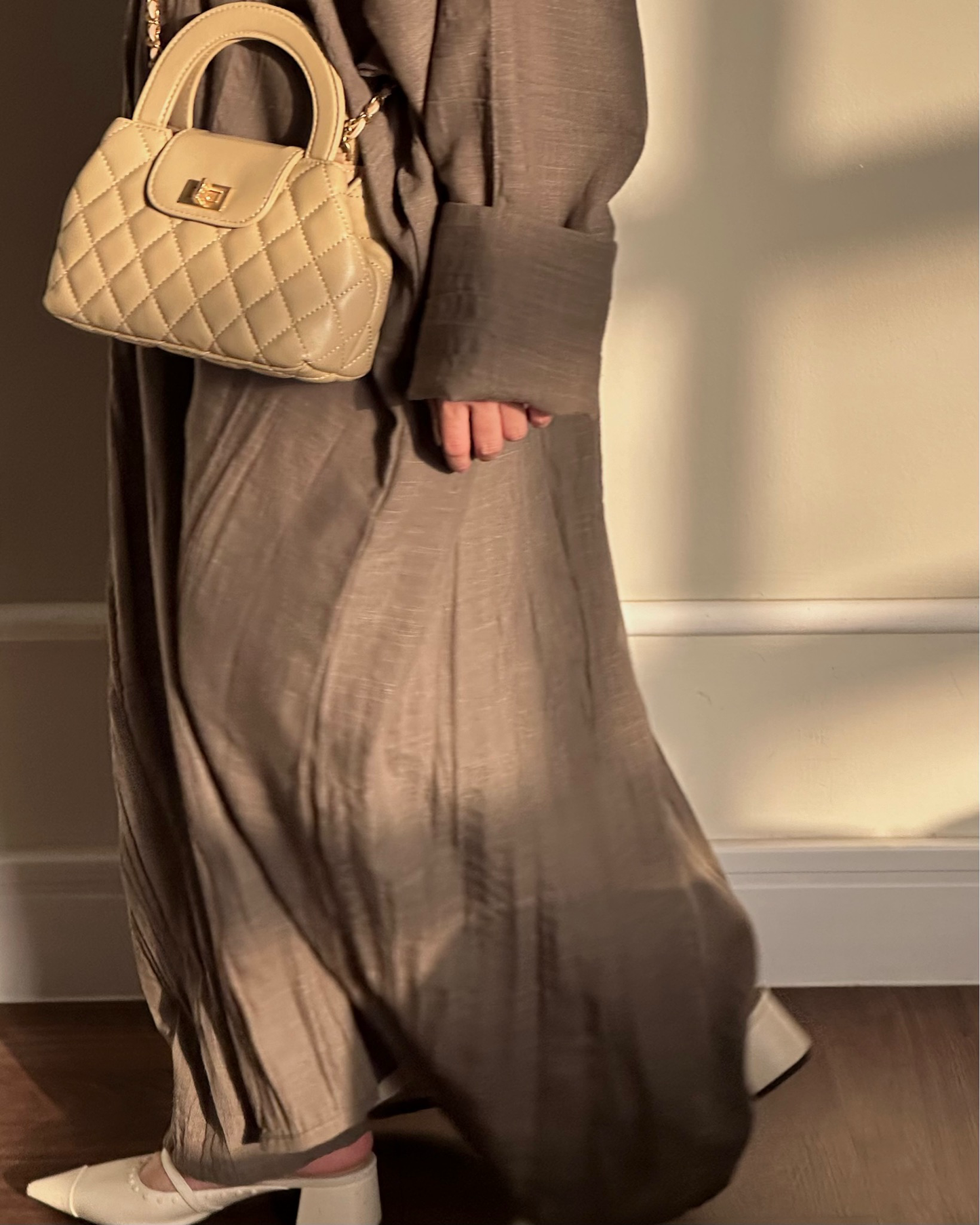 C H Beige