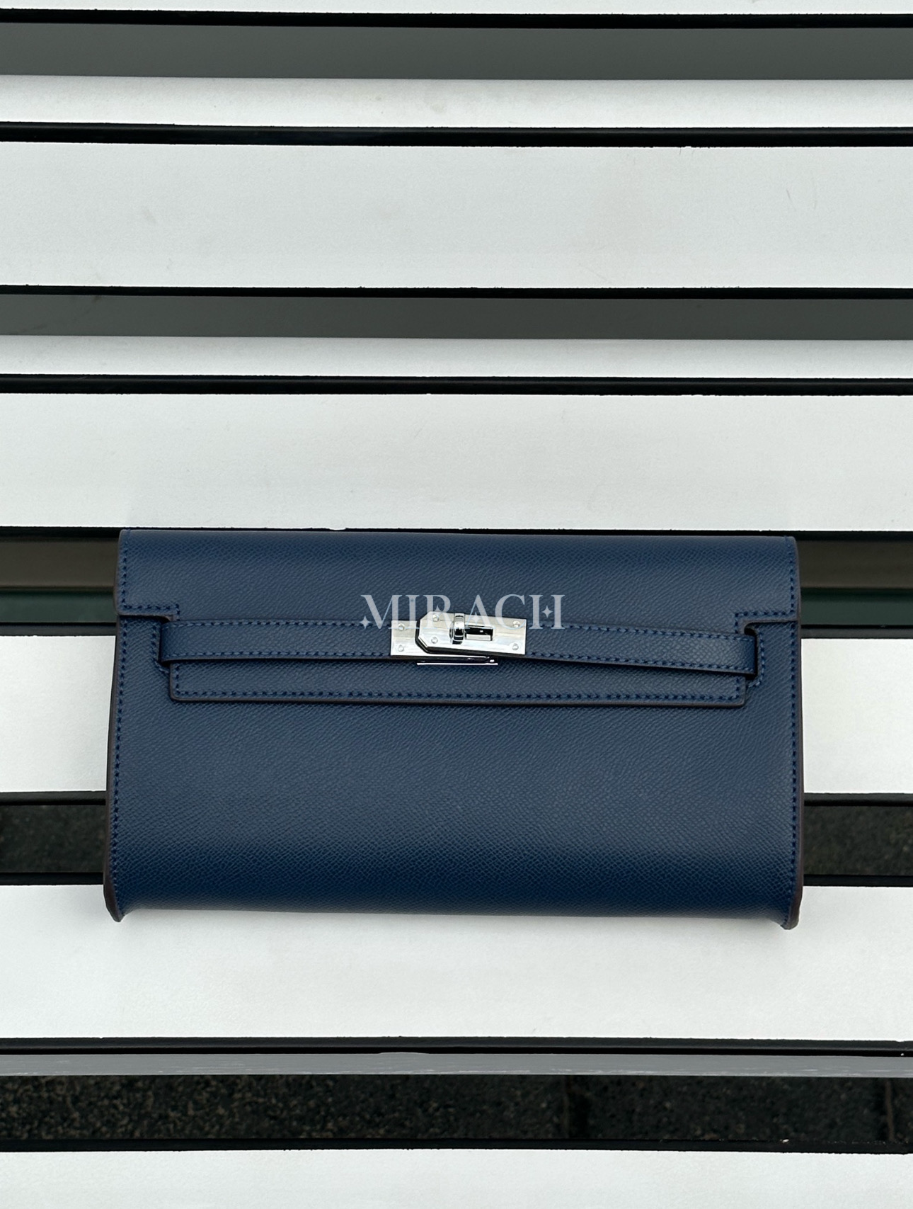 KellyClutch Blue
