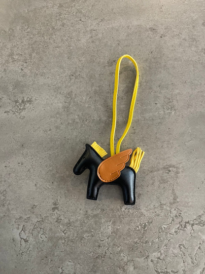 Horse Black