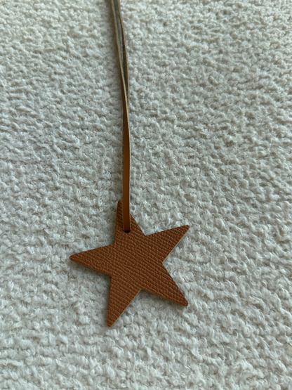 Charm Star brown