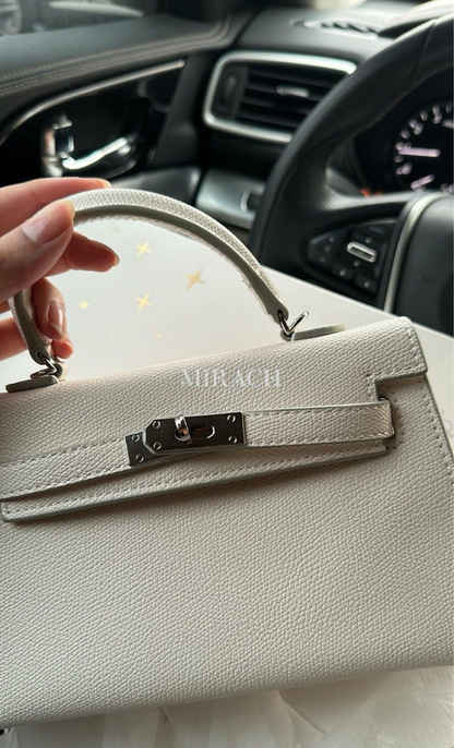 Kelly 22CM White