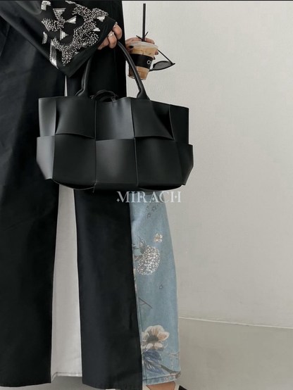 BT Tote Black
