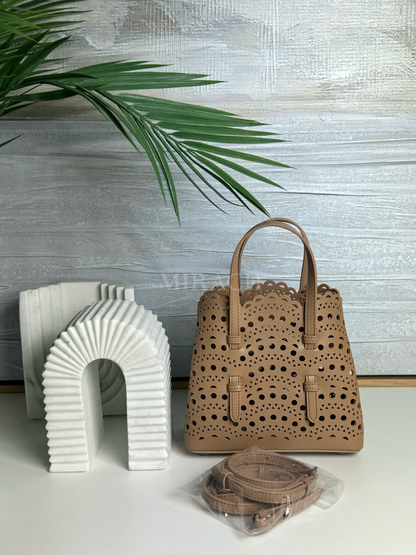 Aia Beige