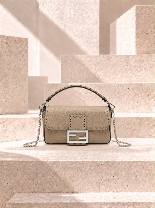FENDI aguette macro-stitch messenger