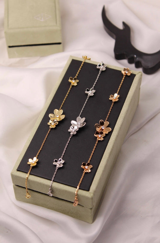 Van cleef and Arples frivole bracelet